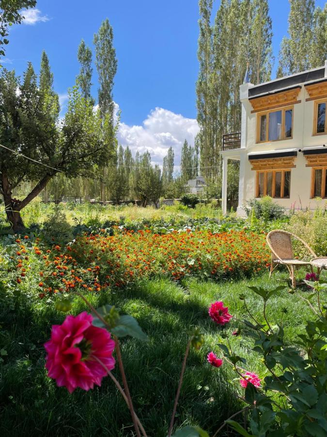 Tongspon Inn Leh Exterior foto